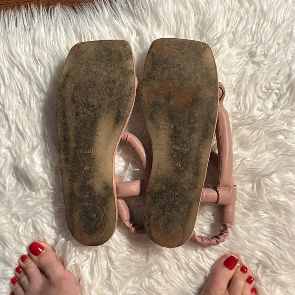 NANUSHKA SANDLES - Picture 4 of 4